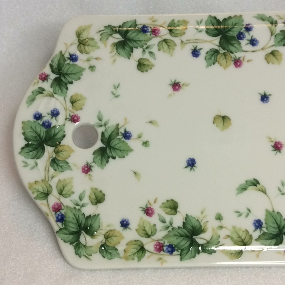 FINAL SALE PRICE Gold Rim Covered Teapot w/Cheeseboard & Knife - Picture 6 of 10